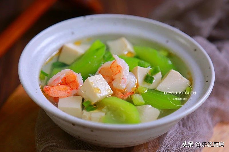 夏天适合多吃些丝瓜，清热解暑，6种做法，好吃好做，六月别错过