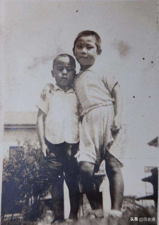 传奇故事老人为救小孩被杀,故事老人讹人整得他全家家破人亡