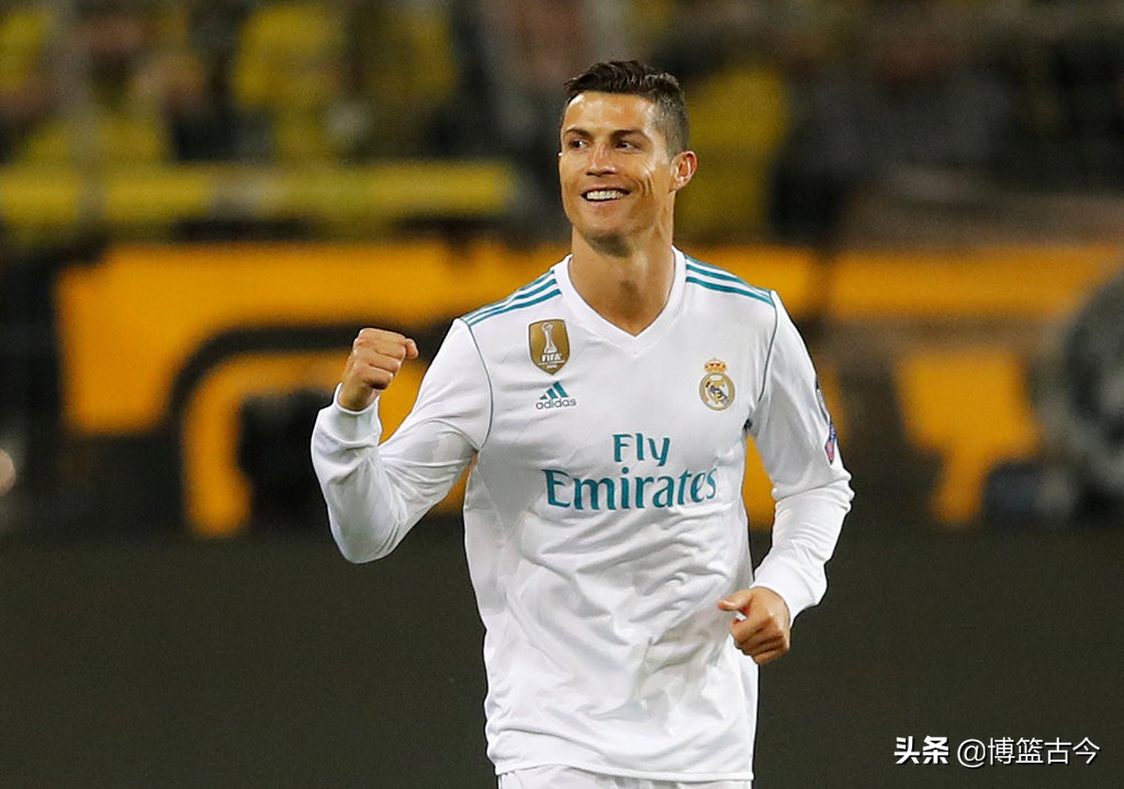 足坛公认5大球王,马拉多纳评价梅西c罗谁更强