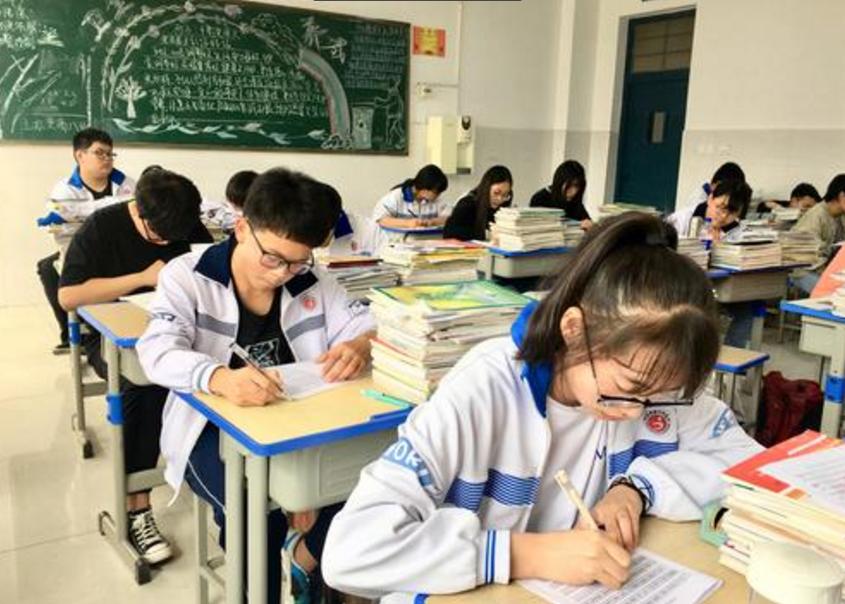 国足成绩对得起中国足球环境吗,中国足球比中国教育更有希望