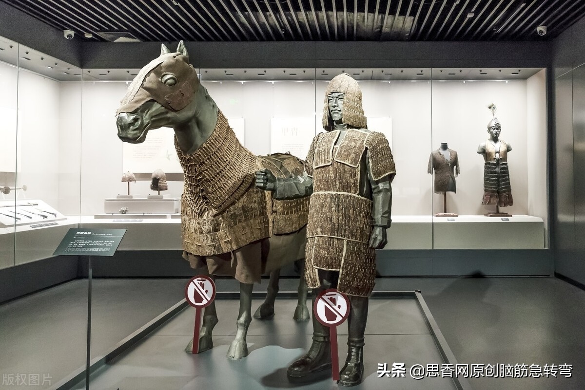 搞笑：穿铁衣裳，牙齿肚里藏，吃饭沙沙响，粪便骡马尝（打一物）