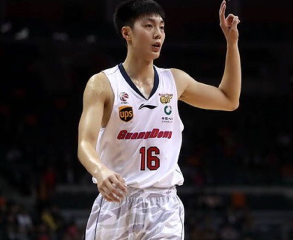 cba球员胡明轩打野球,cba胡明轩圈粉