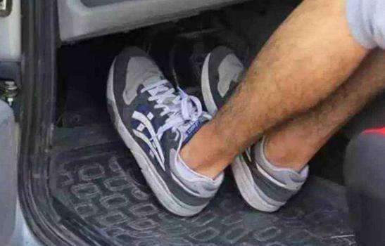 科三第一个考试会容易熄火挂科吗,科三起步或挂错挡是什么原因