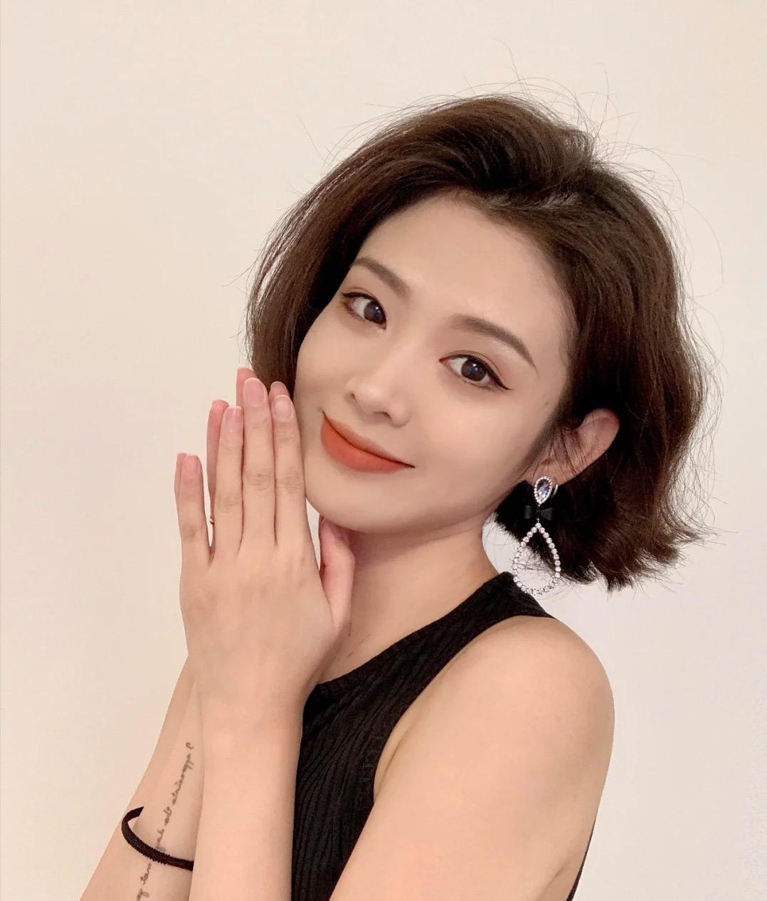 黄黑皮十大最显白的颜色口红推荐,最好看的三色口红