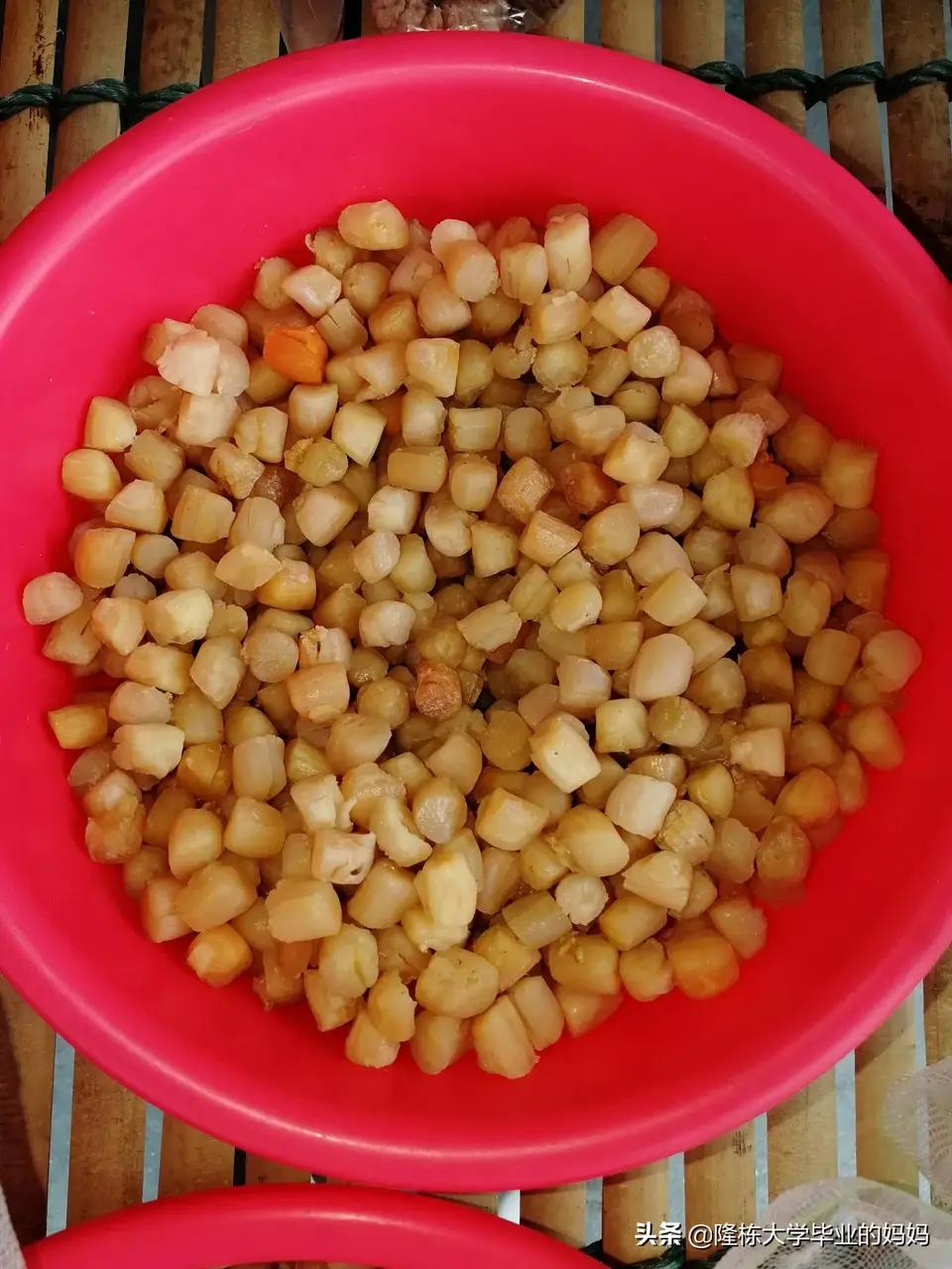 禁海了没有鲜海虾怎么办?瑶柱虾米也能柯出一锅好饭,味更咸香