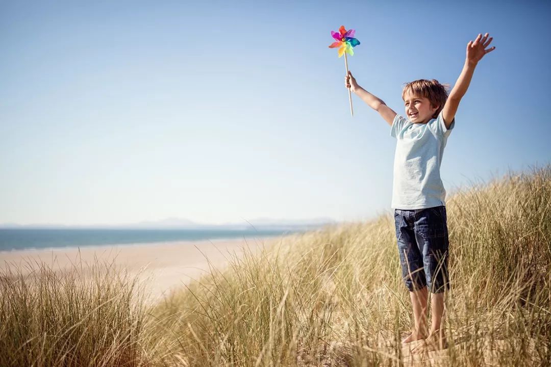 学习家庭教育改善亲子关系,家庭教育更好的方式是亲子沟通