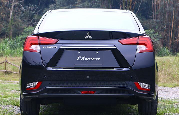 三菱蓝瑟运动版图片,三菱蓝瑟发动机号在哪