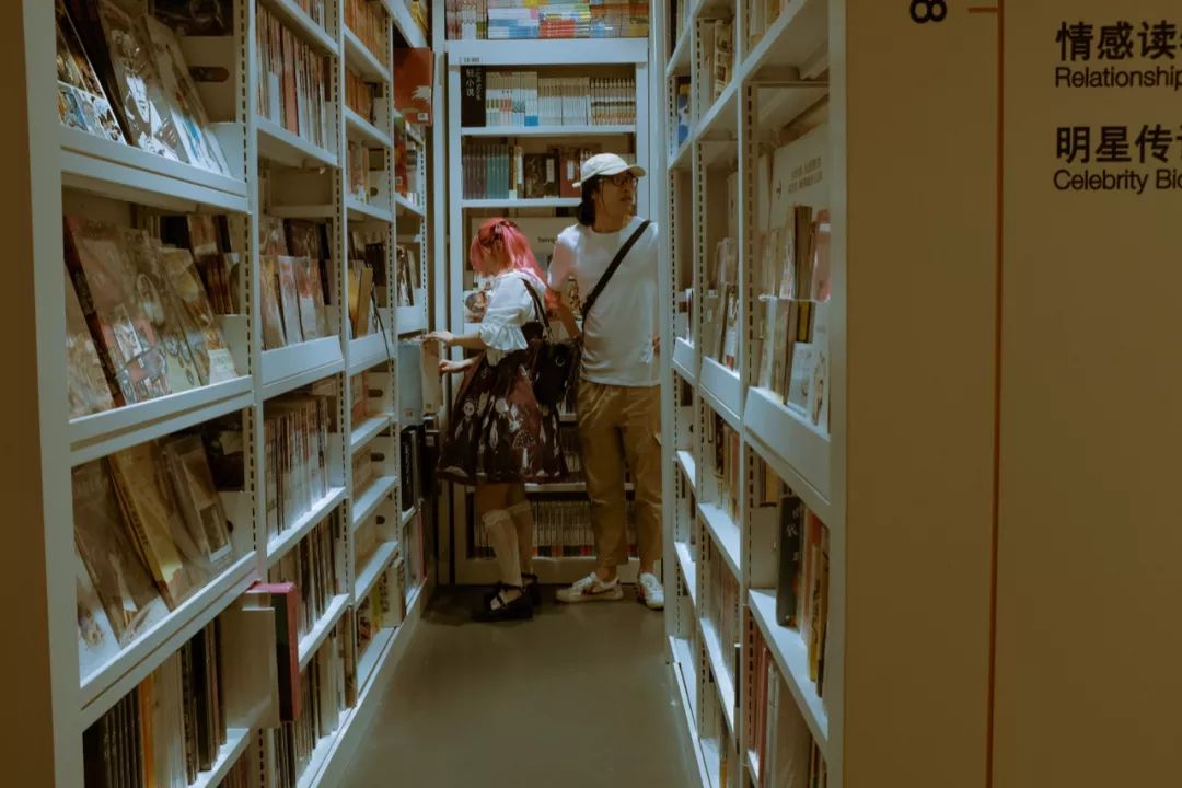 我和男朋友一起上班,我和男朋友在同一家公司实习