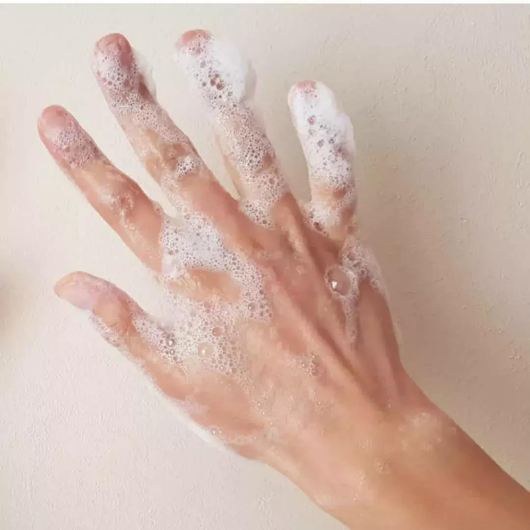 用了不会长痘的沐浴露,青春期背后长痘用什么沐浴露