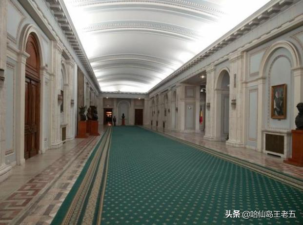 世界第一县耗资200亿政府办公大楼,世界第一豪华大楼