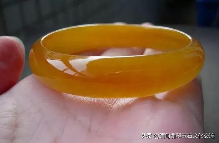 怎么辨别翡翠手镯好坏图解,翡翠手镯好坏最简单方法
