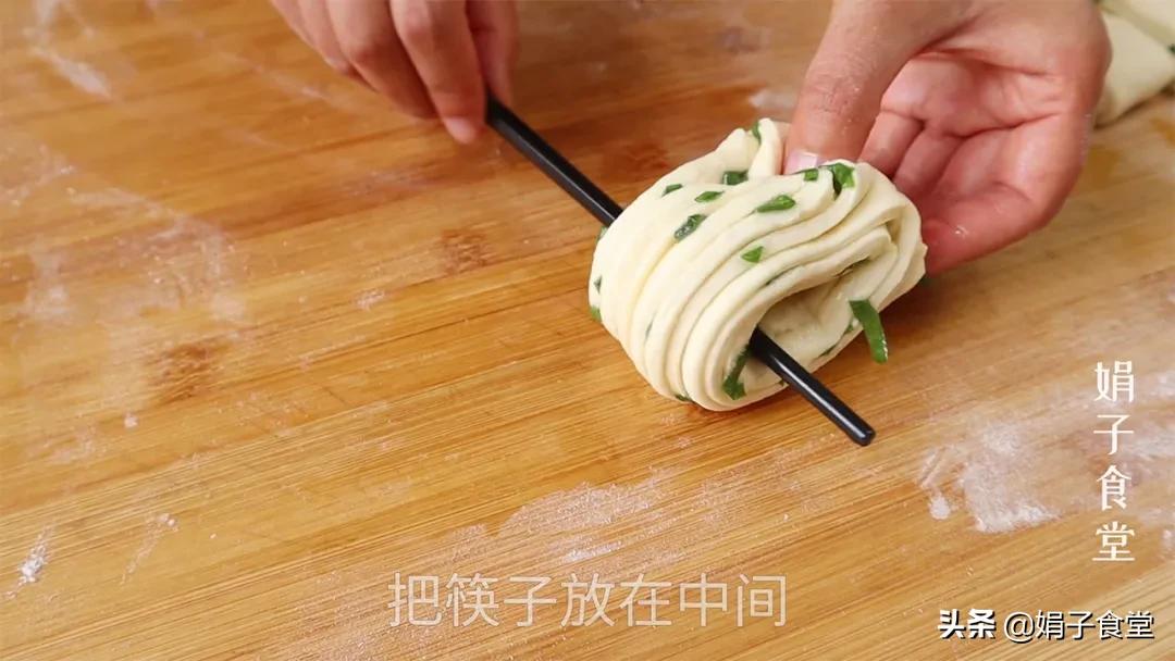 花卷的几种拧法图解简单,简单花卷的几种拧法