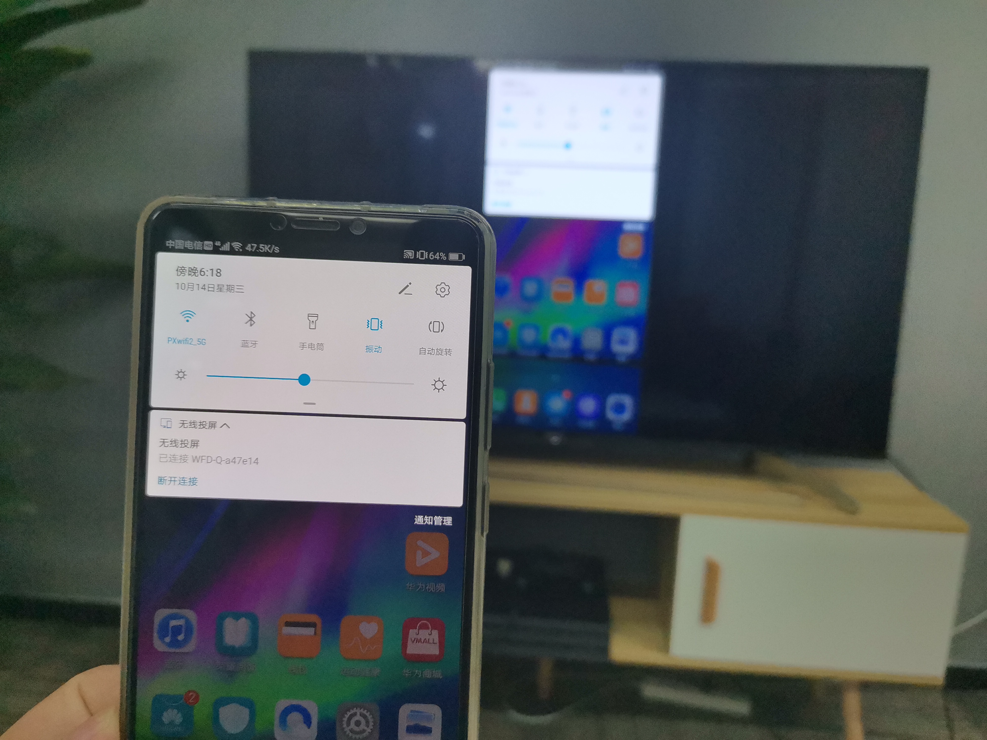 不用hdmi线连接机顶盒和投影仪,hdmi转vga怎么连接投影仪