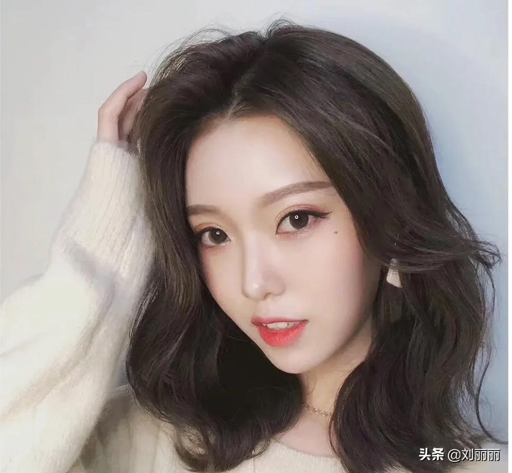 70后超短发烫发发型免打理减龄,50岁减龄发型短发烫免打理