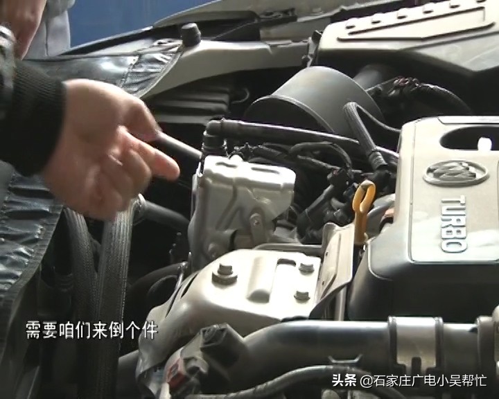 发动机和svs故障灯亮起怎么解决,新车出现发动机故障灯怎么办