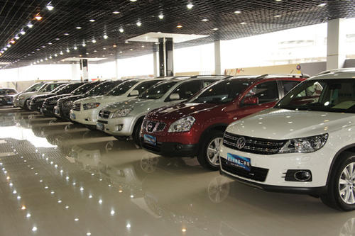 新车4s店加油吗,4s店修车为什么油会减少很多