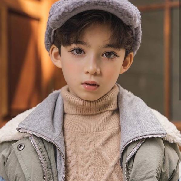 韩国神仙姐弟,混血小姐姐神仙颜值