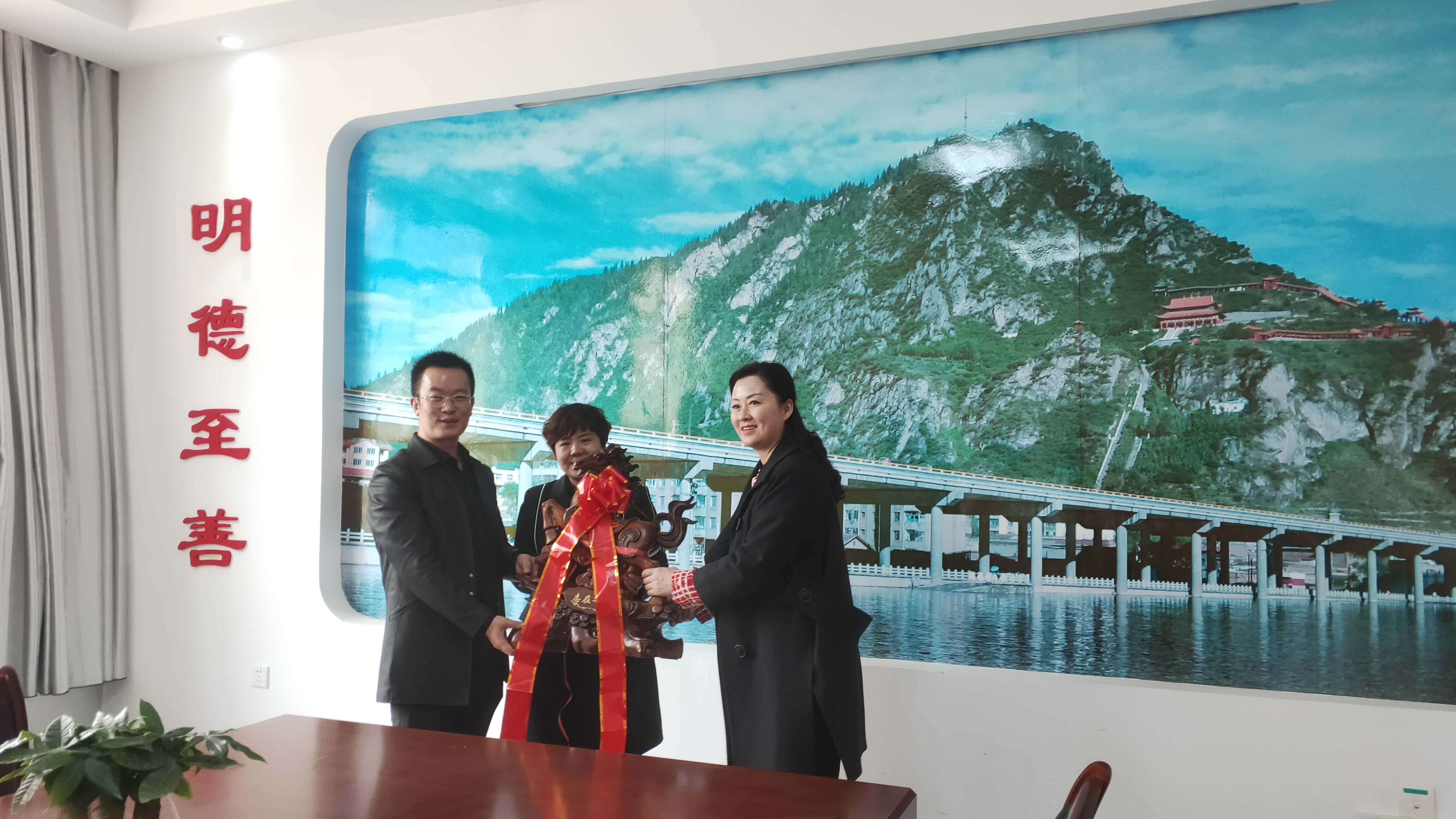 青海省西宁市城东区中庄小学,青海西宁市中庄小学