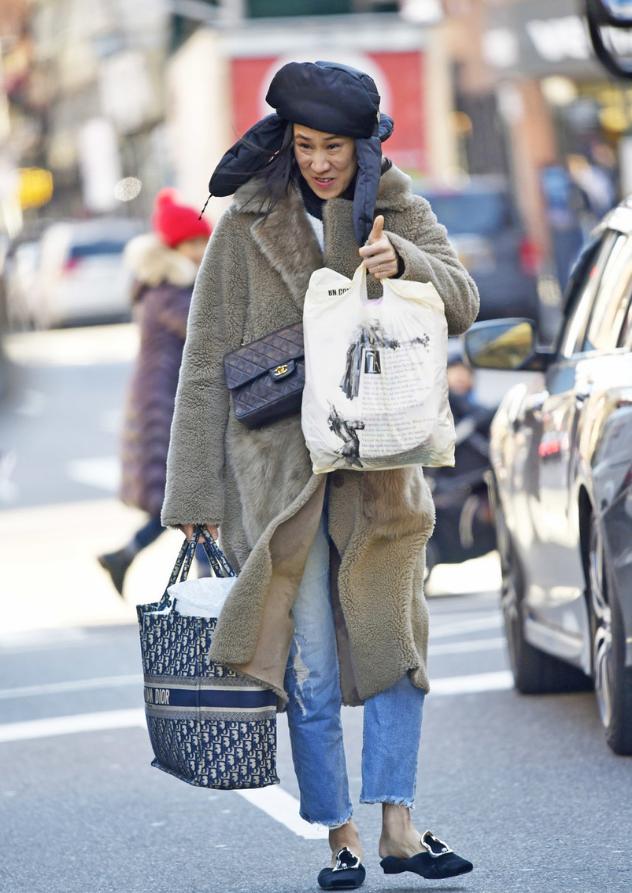 皮草大衣怎么搭配洋气短款,皮草大衣高级穿搭