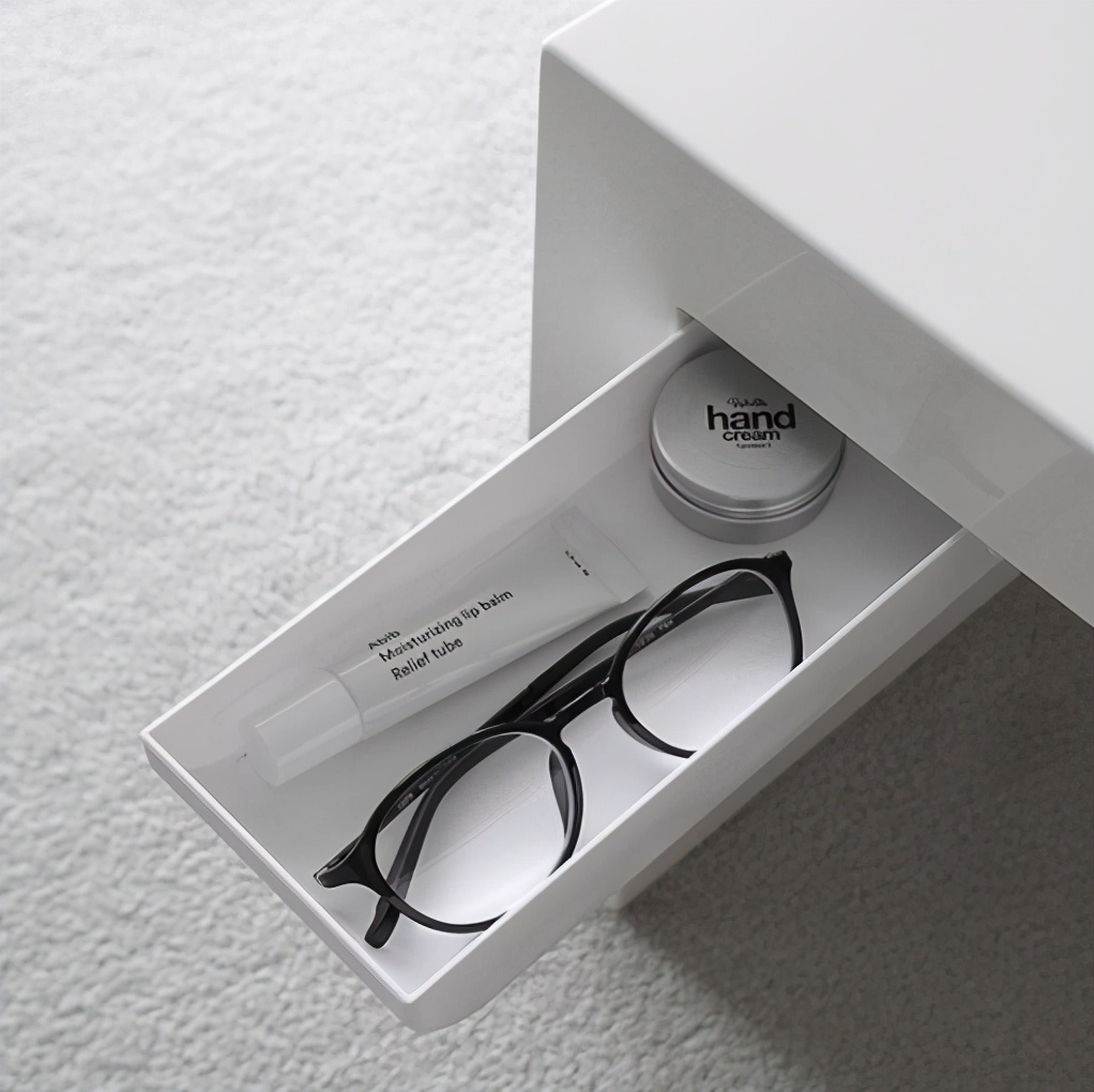 爱了这两间性冷淡系小户型，网友：这才叫一个人的豪宅