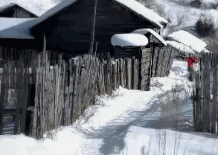 运动员上台领奖穿的是什么衣服,奥运会运动员领奖服