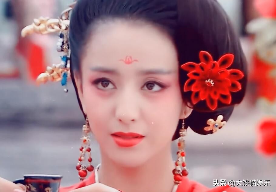 撑不起古装就别尬演了，这6位演员告诉你，什么叫为古装而生