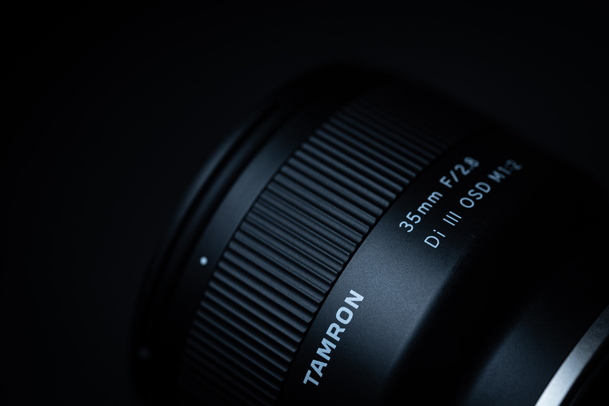 腾龙24mmf2.8全画幅广角微单镜头,腾龙352.8索尼镜头