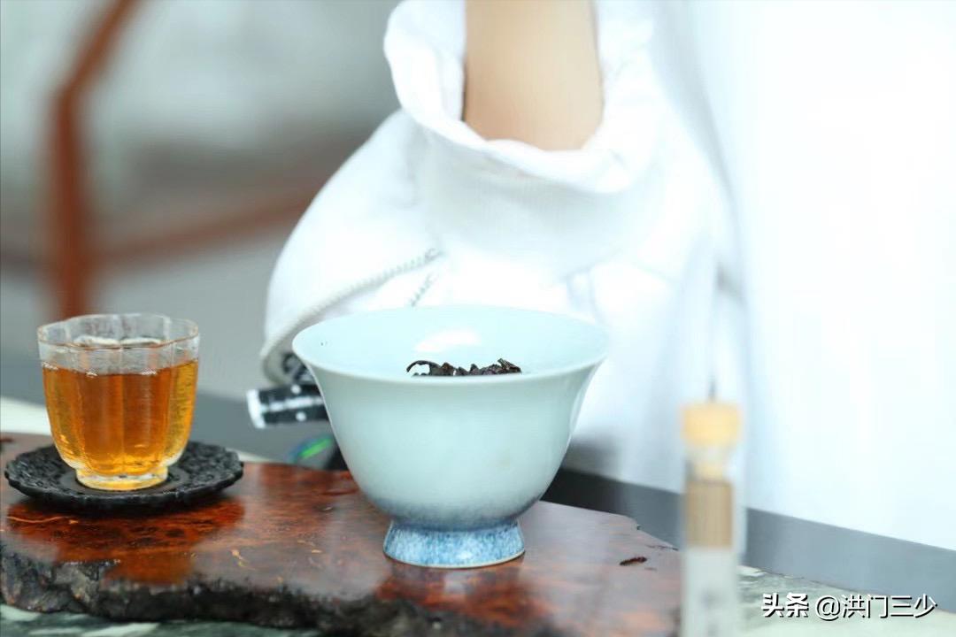 当别人瞧不起你的表现,对付瞧不起你的人的最好办法