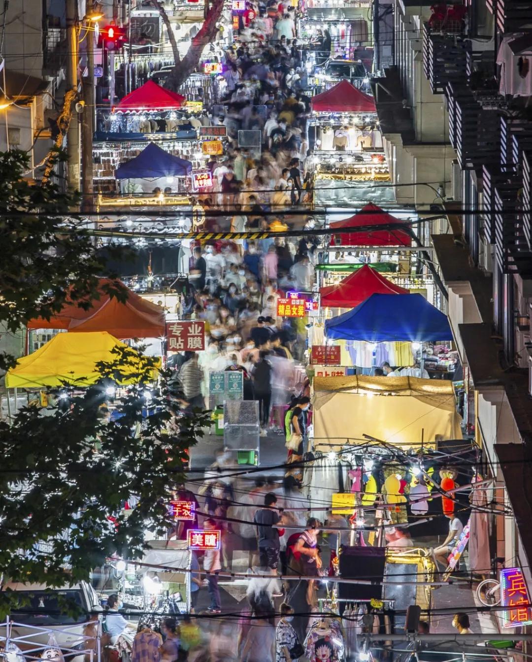 浙江宝藏城市,浙江绍兴夜市美食一条街