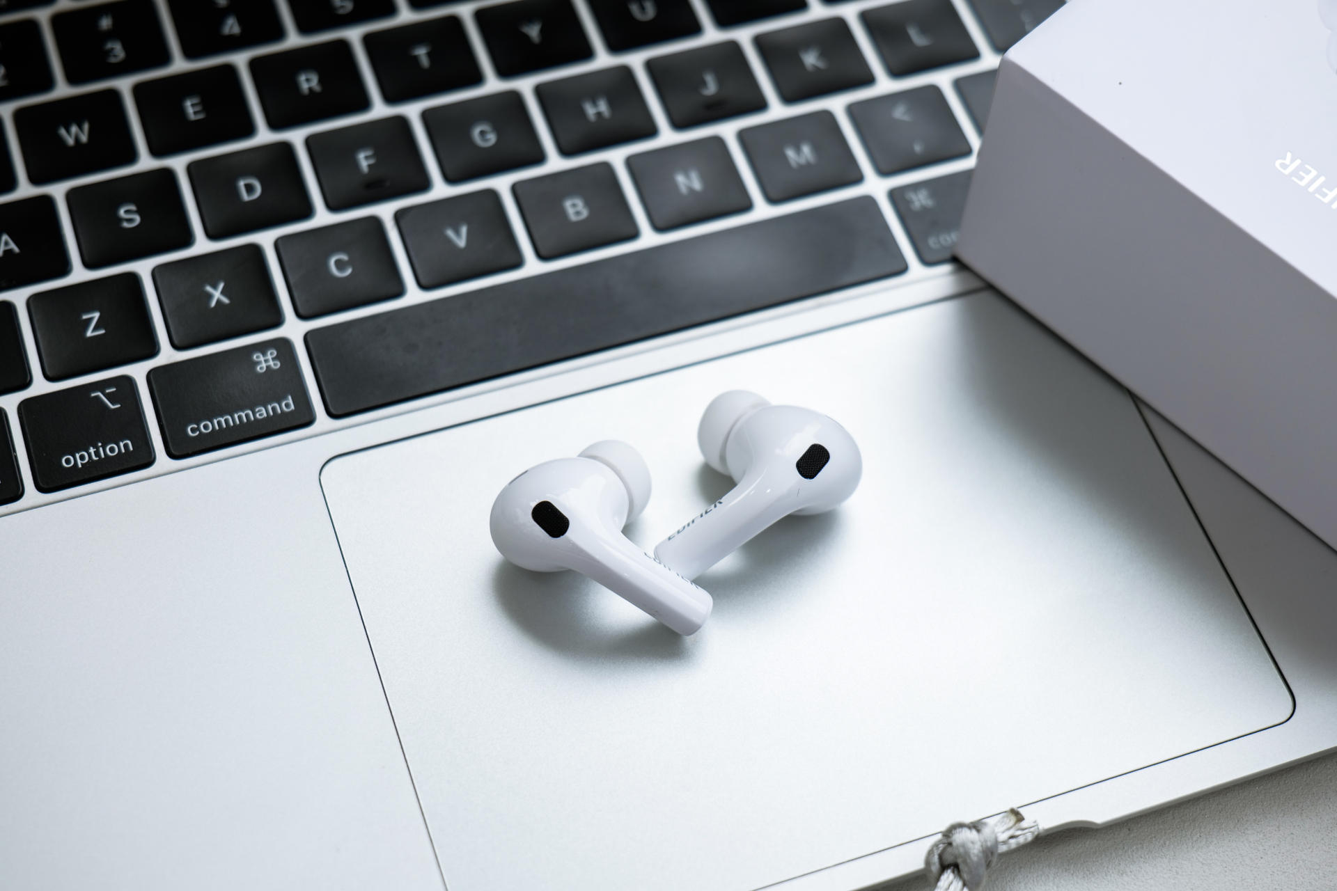 漫步者蓝牙耳机xpods开箱视频,漫步者学生版儿童蓝牙耳机测评