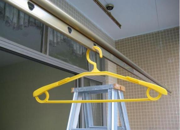 升降式晾衣架实用么,升降衣架使用方法