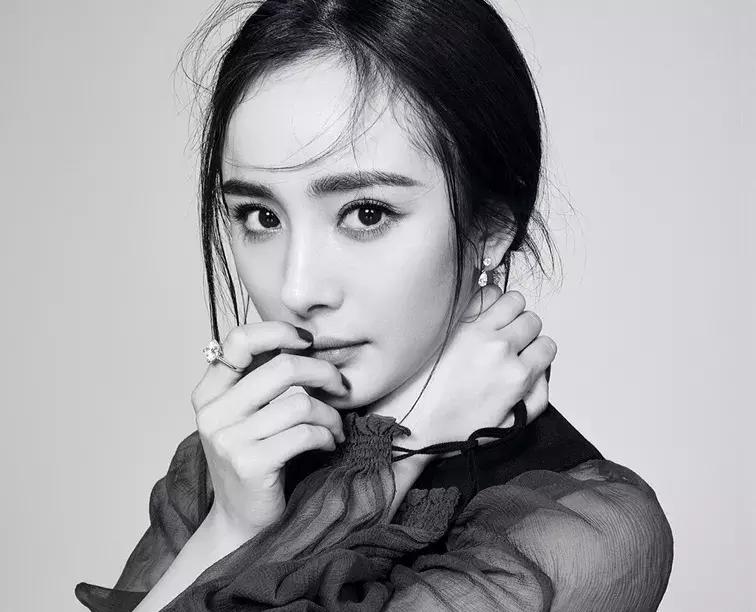 杨幂卸妆前和卸妆后的样子,杨幂我宁愿节目中卸妆一万遍