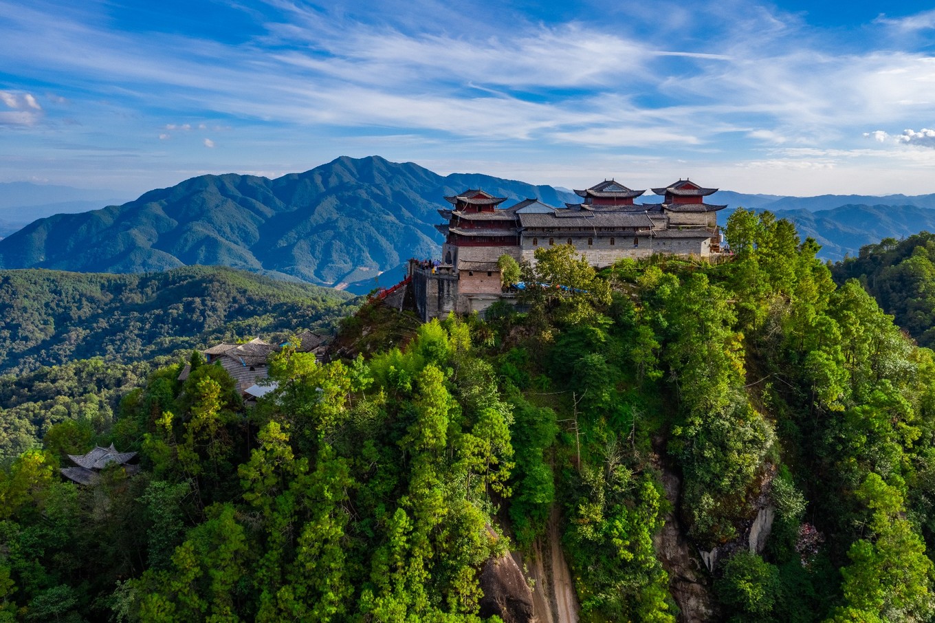 云南腾冲9月旅游攻略,云南腾冲旅游攻略秋天