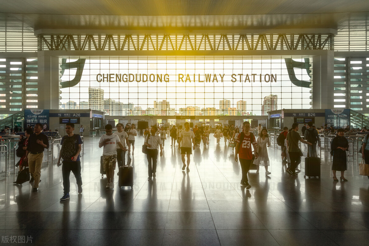 为何四川人那么喜欢广西北海?火车朝发夕至,小酒馆与大海的距离