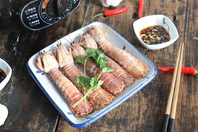 皮皮虾是热水下锅还是冷水下锅,煮皮皮虾冷水下锅还是热水