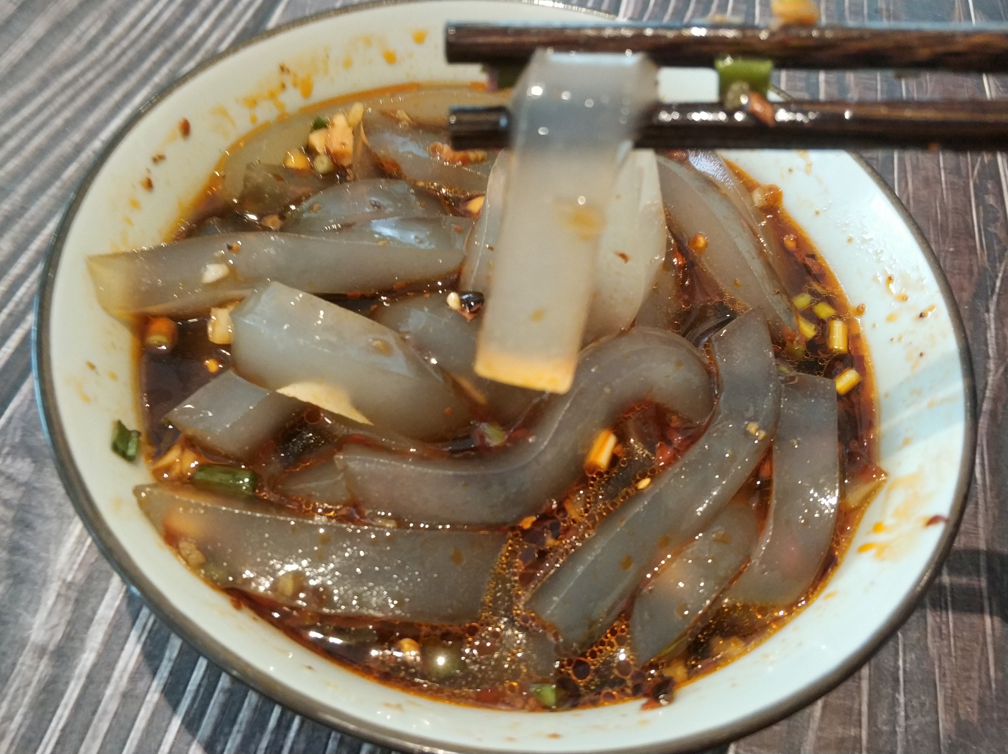 凉粉好吃全靠佐料,凉粉口感怎么样