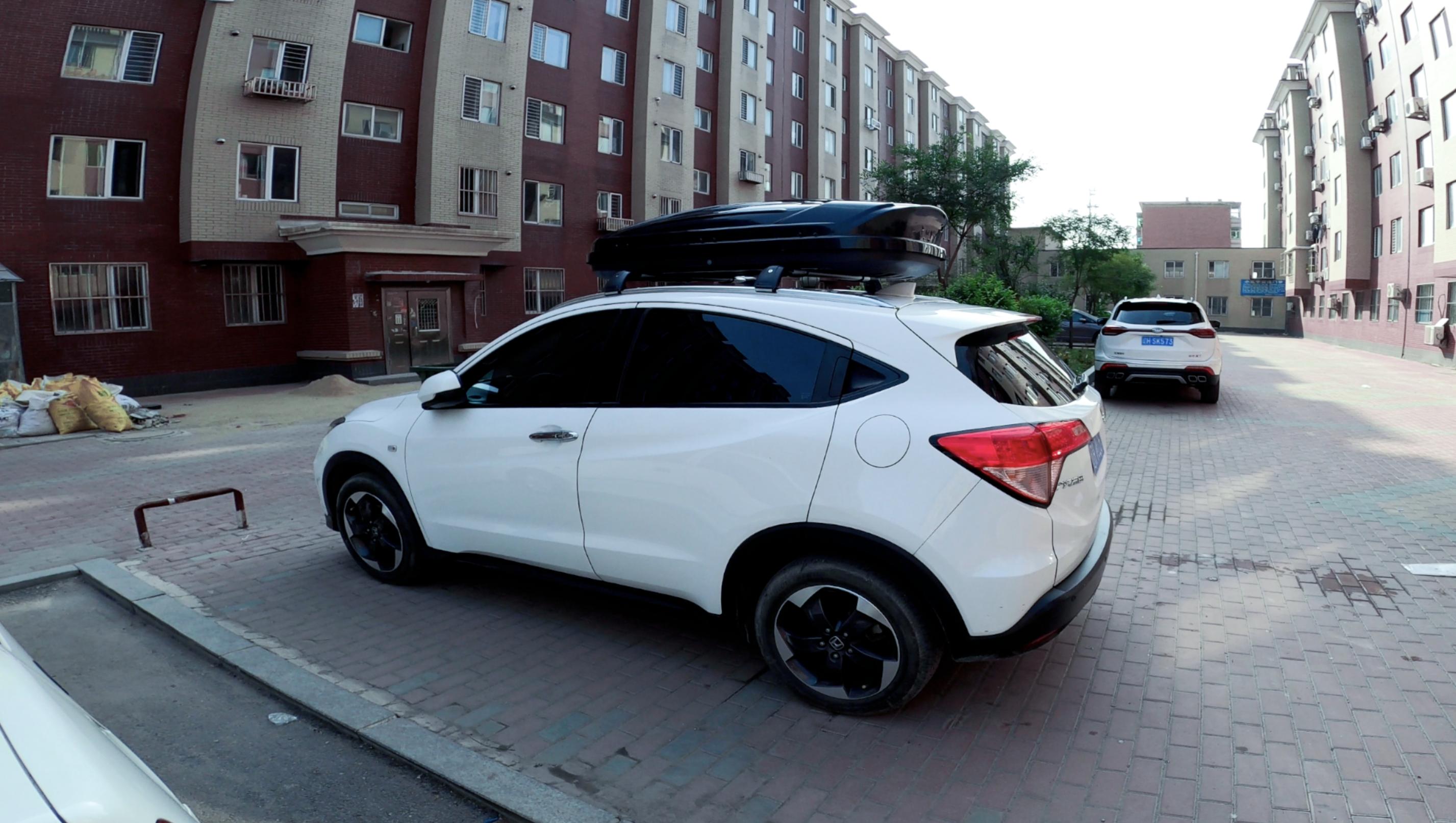 自驾车顶行李箱,车顶行李箱自驾游途中的真实体验