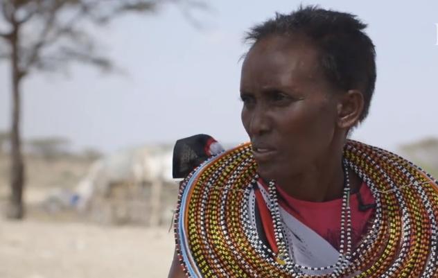 非洲女人拒绝割礼，自己用牛粪盖房建立女人村，拒绝男人进入