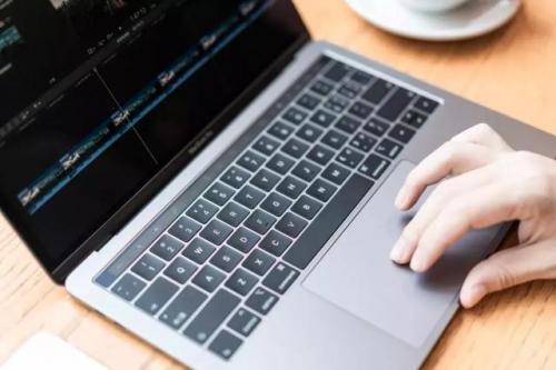 戴尔xps13和苹果macbookpro13价格,戴尔xps13和macbookpro哪个好