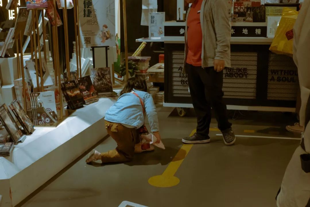 我和男朋友一起上班,我和男朋友在同一家公司实习