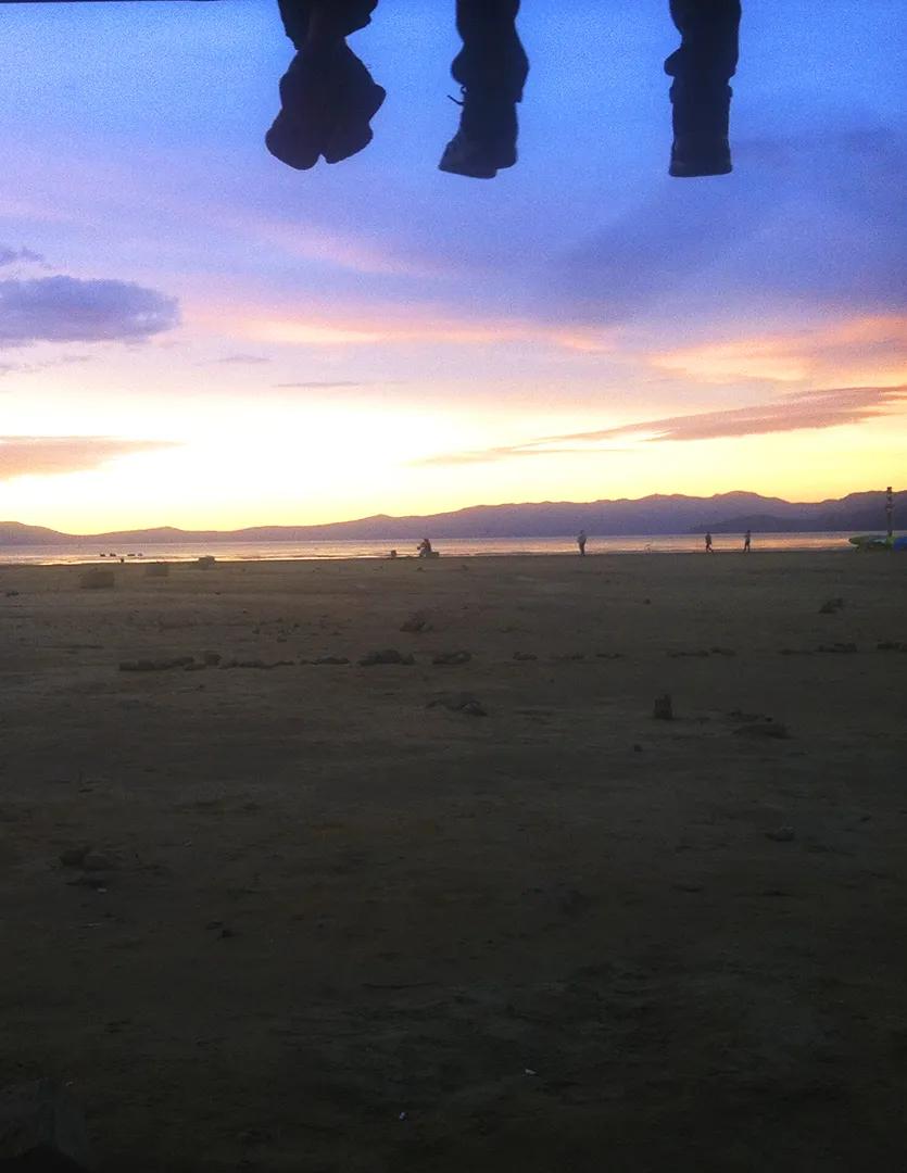 只要思想自由,只要开心坐在家里也可以周游世界