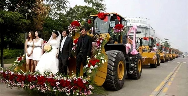 租婚车队一辆劳斯莱斯一天多少钱,豪华婚车到哪里买