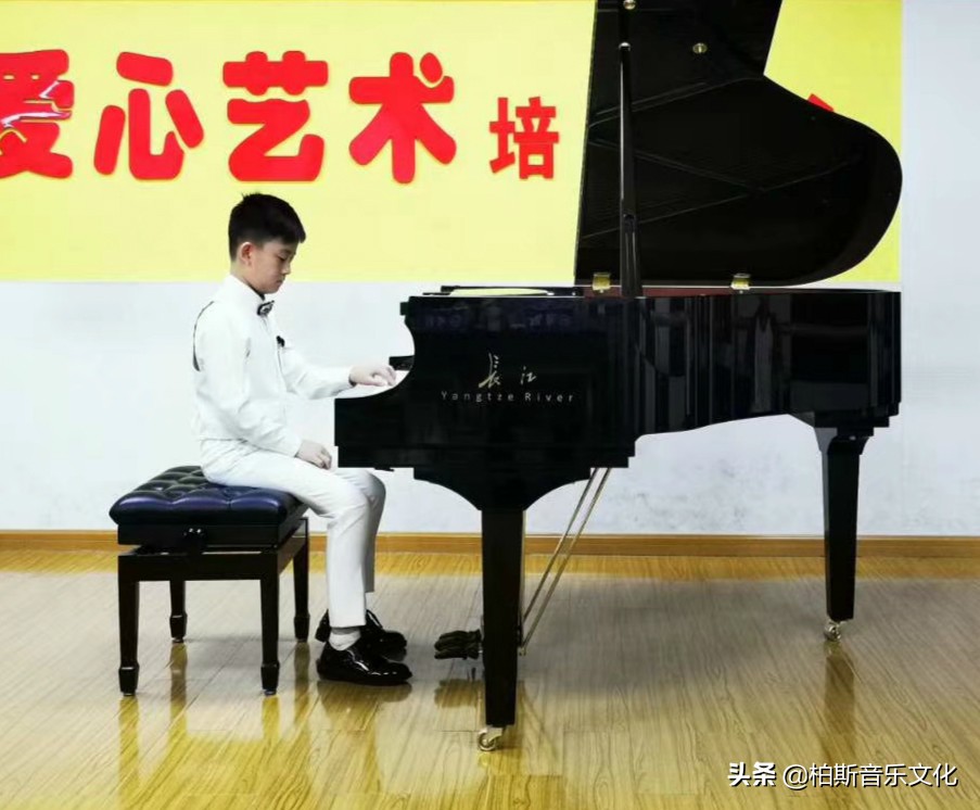 琴声飘扬，长江钢琴助力真香暑假