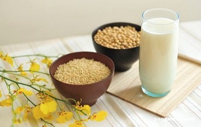 喝豆浆会长肌瘤吗,女人长期喝豆浆对乳腺有什么影响