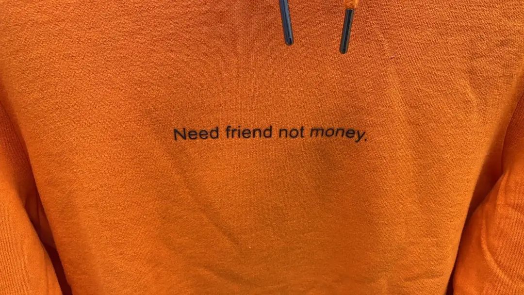 点进这篇推送前，你不知道衣服印花能多有梗