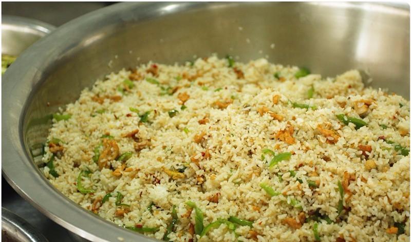 吃在“远航大酒楼”，绵阳学生的最高伙食标准