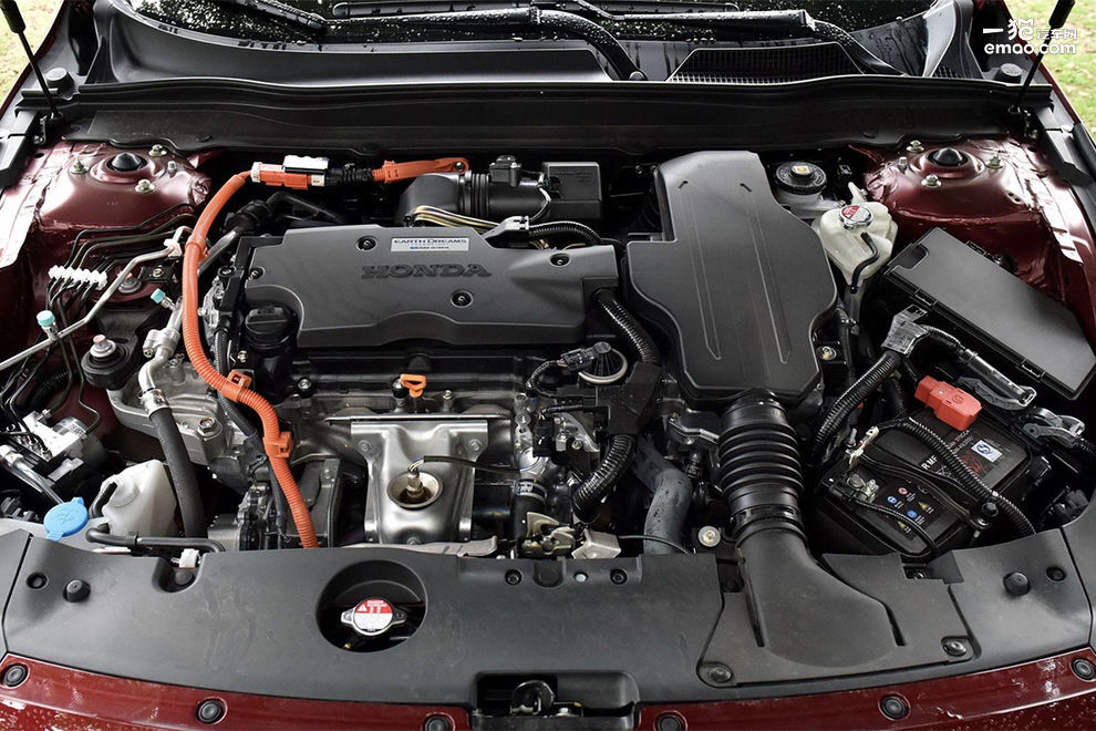 凯美瑞2.0和雅阁1.5t哪个更值得买,最新本田雅阁vs最新丰田凯美瑞