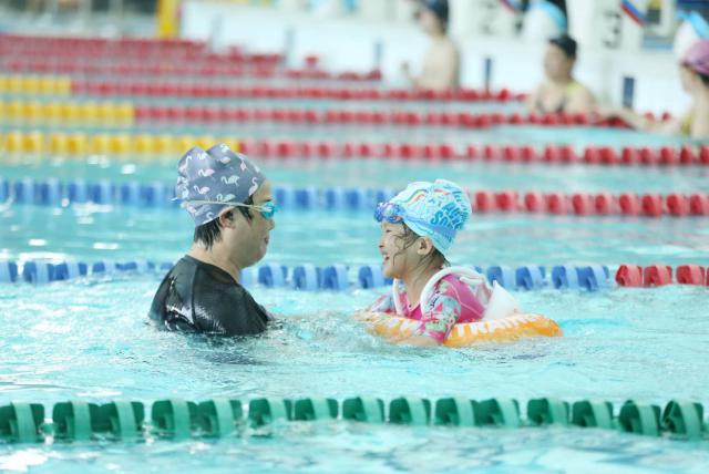 深圳大运中心体育馆封闭式,深圳大运中心体育馆游玩攻略