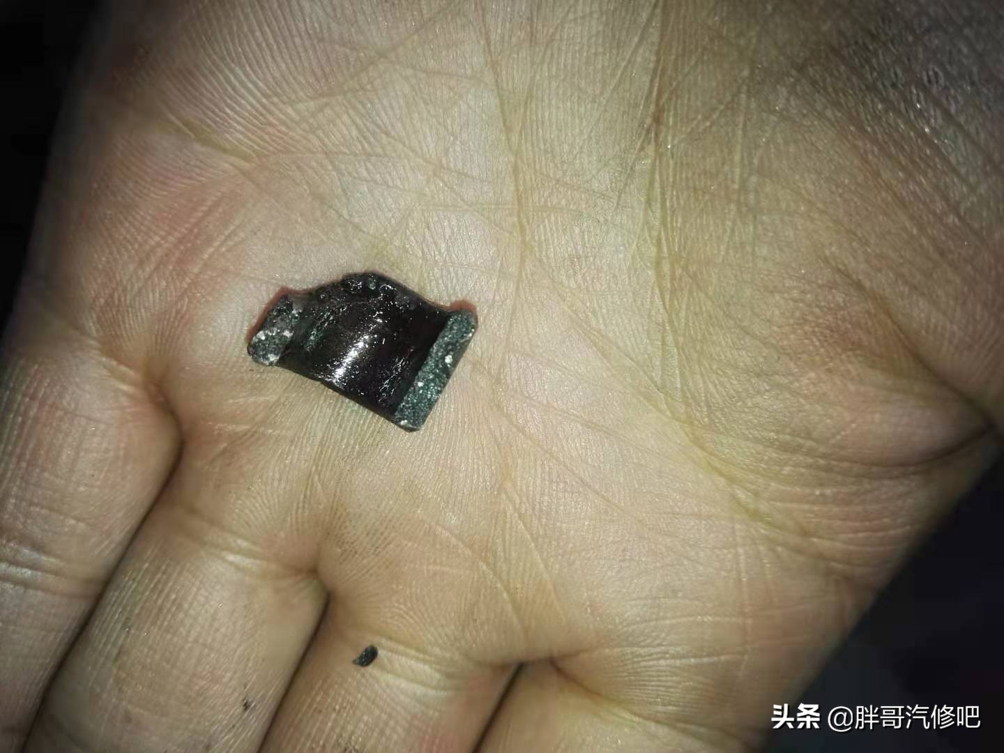 变速箱壳体损坏是维修还是换新,汽车变速箱壳破裂怎么维修