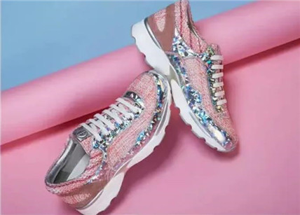 要舒适时髦也要元气满满,要给女友买一双舒服好看的鞋